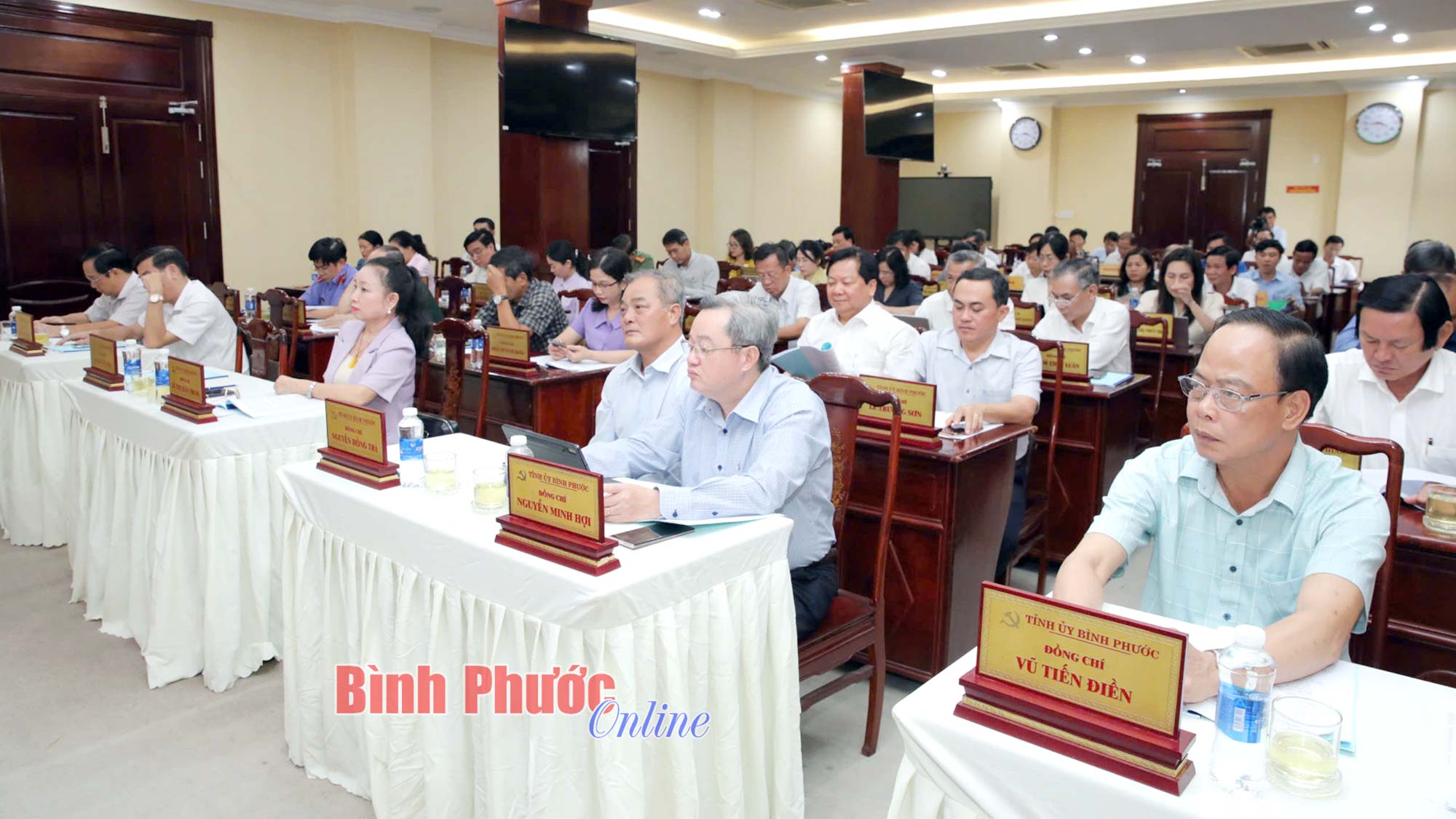 Tổng kết 10 năm thực hiện Nghị quyết 33 của Ban Chấp hành Trung ương Đảng