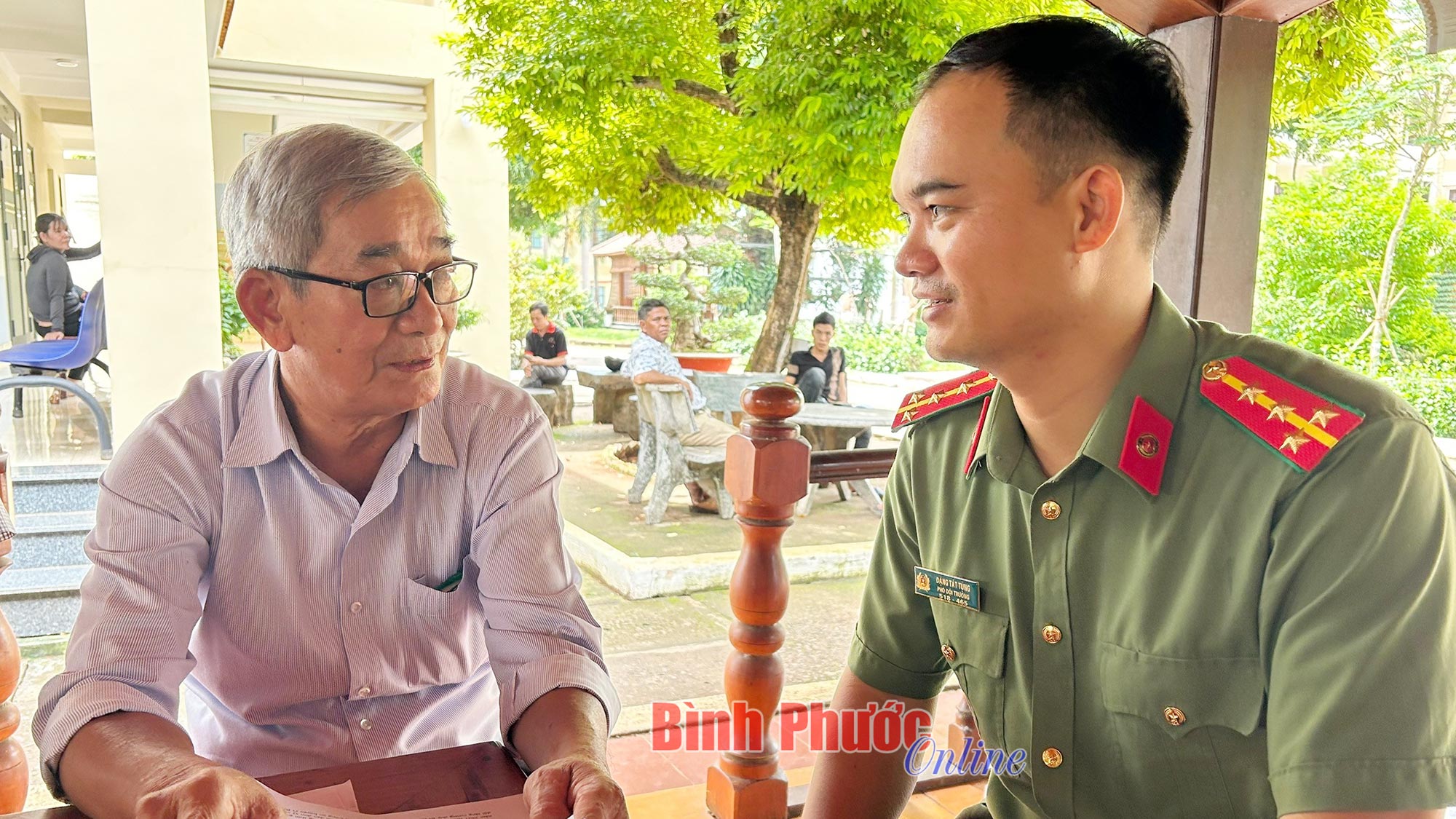 Vì dân phục vụ