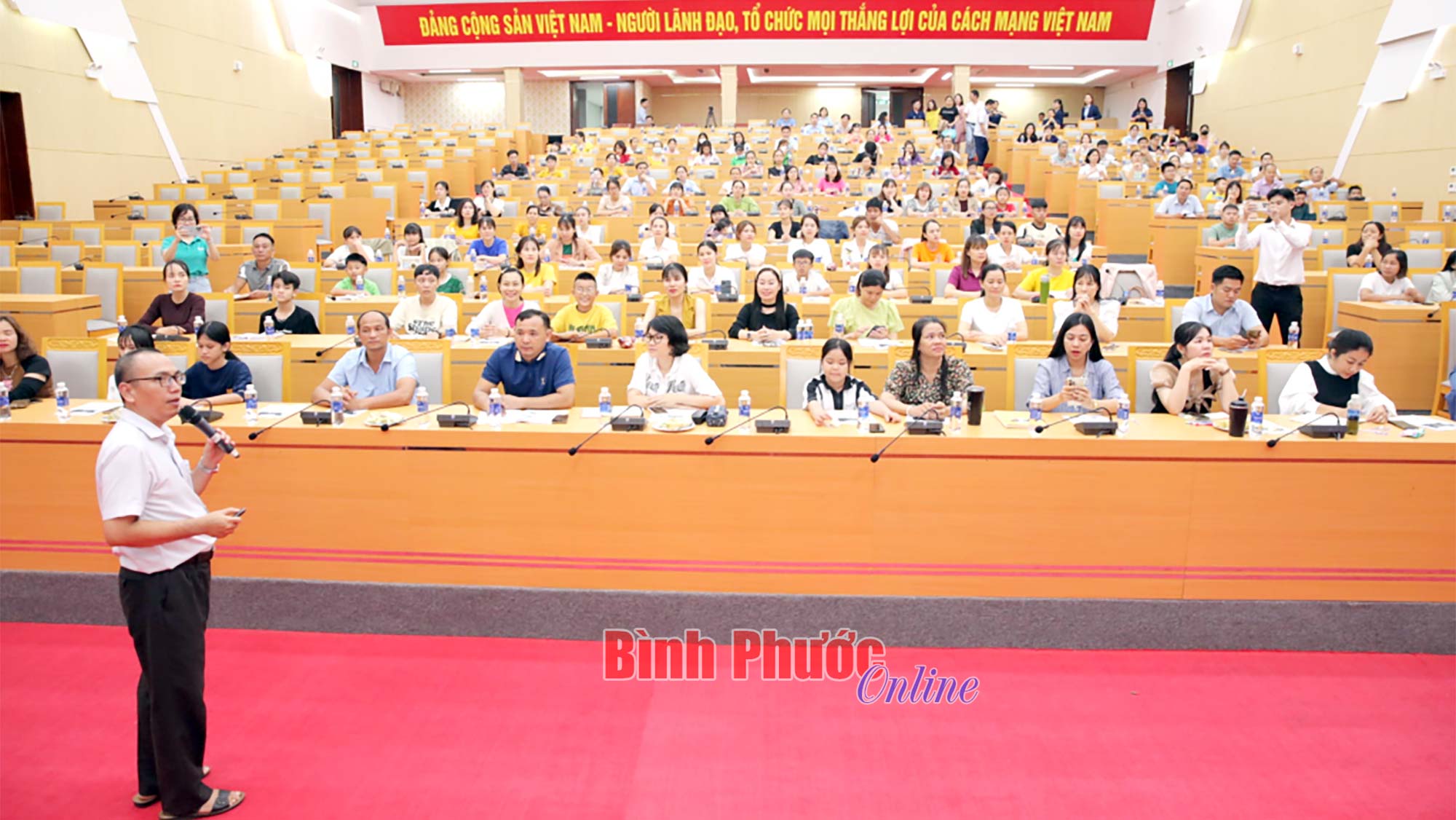 Vietinbank Bình Phước tổ chức workshop dạy con gieo mầm trí tuệ - thông minh sáng tạo