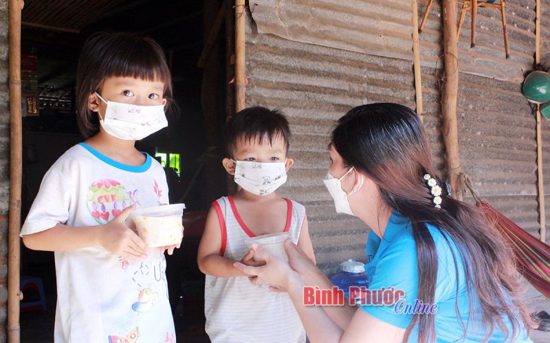 Ấm áp qua từng phần cháo nhỏ