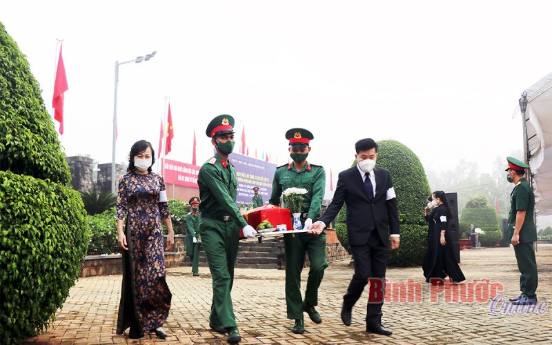 Bình Phước tổ chức lễ viếng, truy điệu và an táng 43 hài cốt liệt sĩ