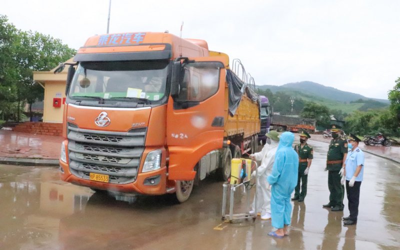 Chi cục Hải quan Cửa khẩu Hoành Mô: Tăng cường thu hút doanh nghiệp xuất nhập khẩu