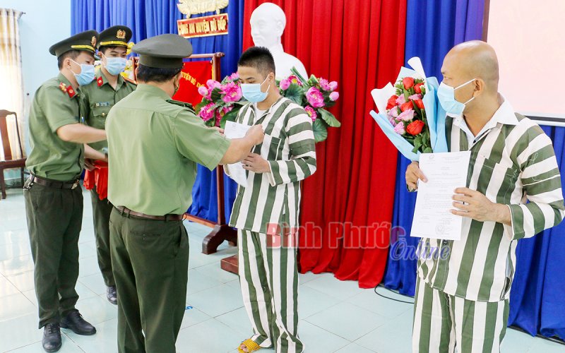 Công bố quyết định đặc xá cho 9 phạm nhân