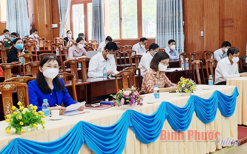 Đồng Xoài tổ chức hội nghị thông tin thời sự trực tuyến