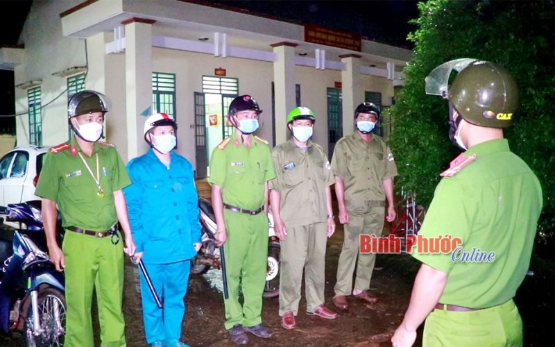 “Lá chắn” chống dịch ở cơ sở