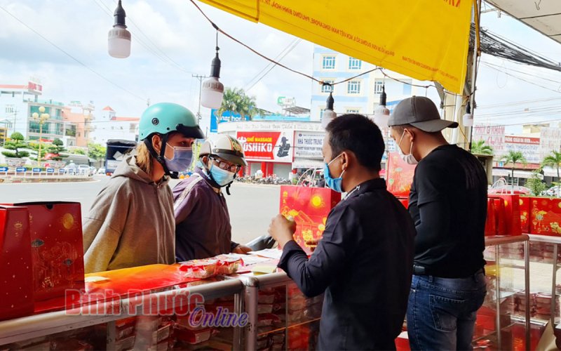 Thị trường tết Trung thu “đìu hiu” vì Covid-19