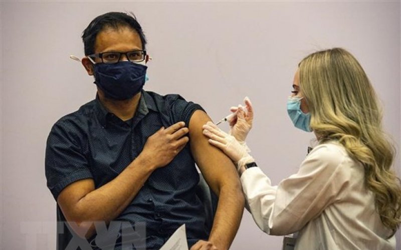 WHO tiếp tục kêu gọi các nước hoãn tiêm liều vaccine tăng cường