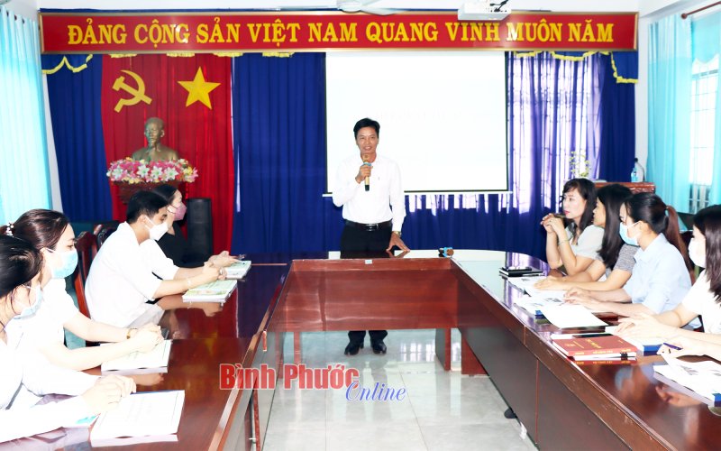 40 học viên bồi dưỡng nghiệp vụ lễ tân khách sạn