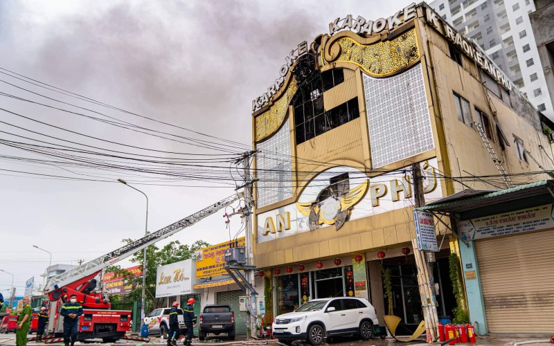 Bình Dương họp báo thông tin về vụ cháy quán karaoke làm 32 người chết