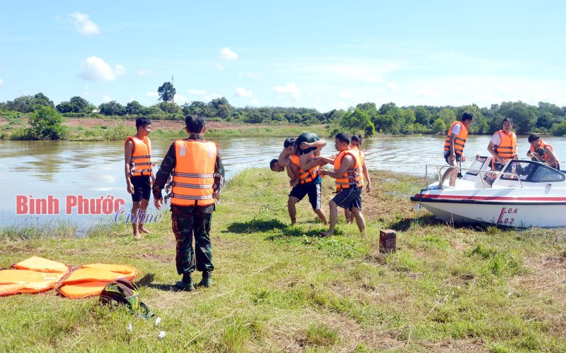 Bình Phước: Kiểm tra công tác phòng chống thiên tai, tìm kiếm cứu nạn