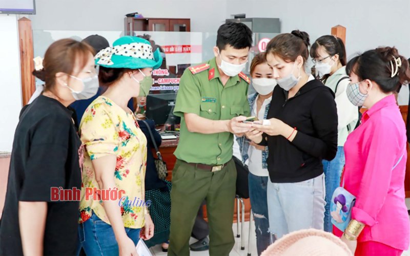 Cao điểm 90 ngày đêm cấp hộ chiếu phổ thông mẫu mới: Tạo chuyển biến về chất trong cải cách hành chính