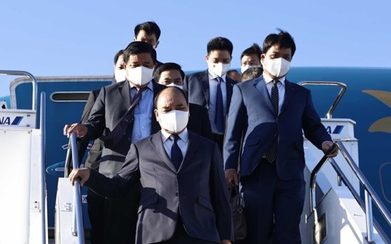 Chủ tịch nước tới Tokyo, bắt đầu chương trình dự Quốc tang ông Abe