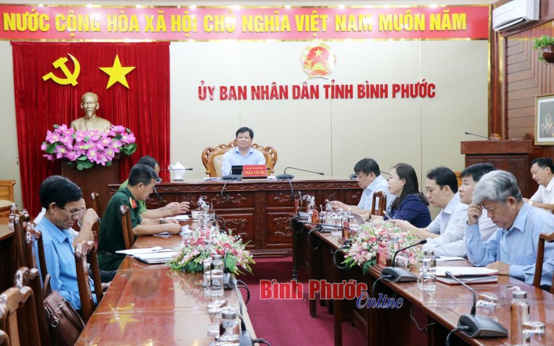 Cần đánh giá sâu sắc hơn về chế độ, chính sách hỗ trợ người dân phòng, chống dịch Covid-19