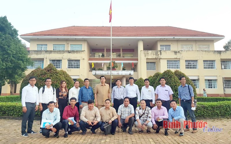 Đoàn công tác Sở Nông lâm và Ngư nghiệp tỉnh Kratie, Vương quốc Campuchia thăm, làm việc tại Bình Phước