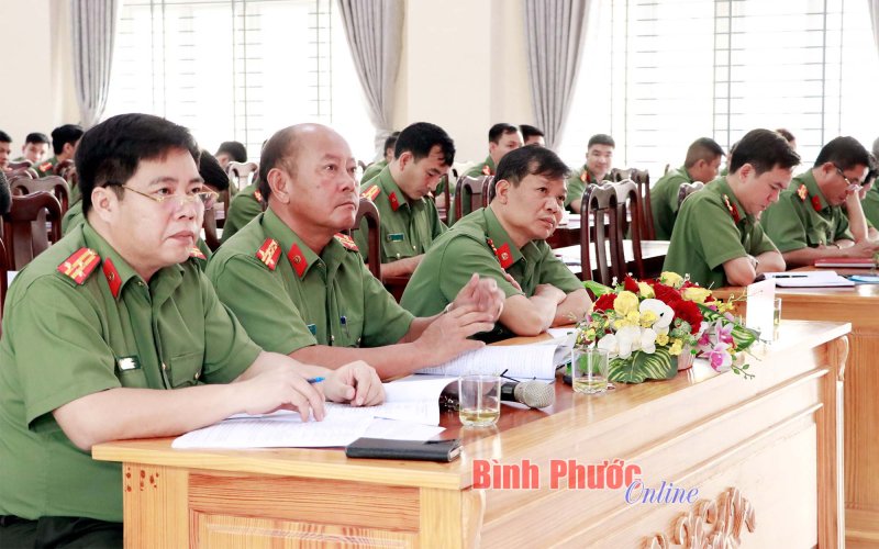 Gắn lý luận với thực tiễn trong quá trình xây dựng lực lượng Công an nhân dân