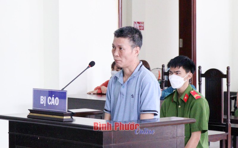 Giết người tình của vợ cũ, người đàn ông lãnh án 14 năm tù