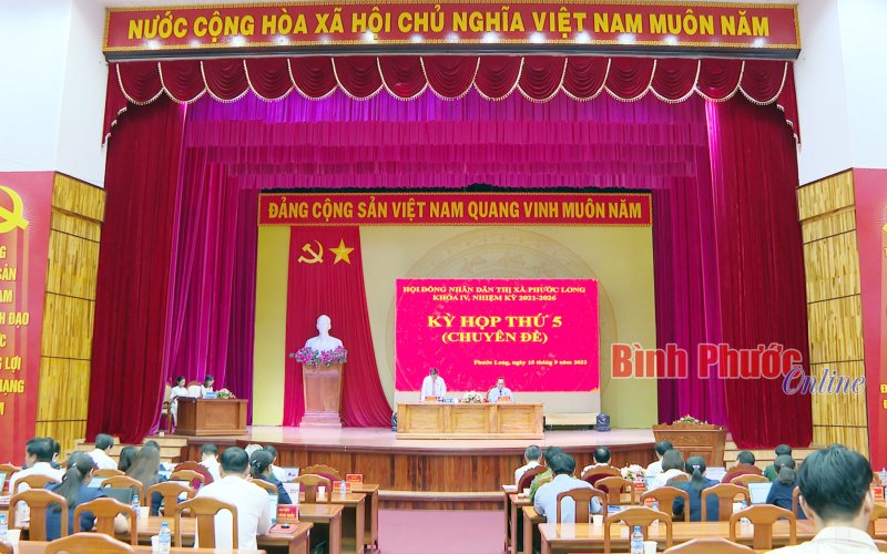 HĐND thị xã Phước Long xem xét điều chỉnh một số dự án đầu tư công