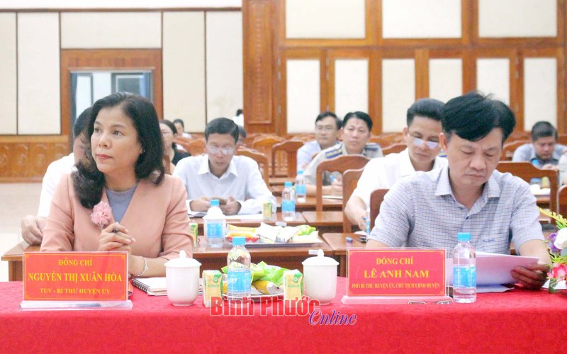 Huyện ủy Phú Riềng thông tin thời sự lần IV năm 2022