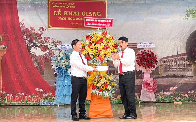 Lộc Ninh: Các trường học tưng bừng khai giảng năm học mới