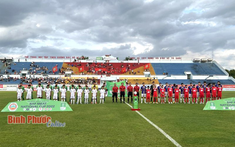 Những hình ảnh ấn tượng trong trận Bình Phước gặp Hà Nội