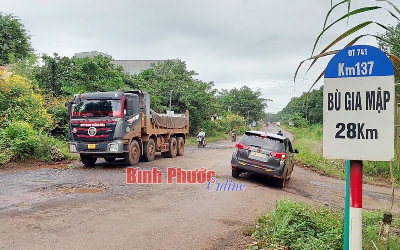 Nỗi lo tai nạn trên nhiều tuyến đường huyết mạch