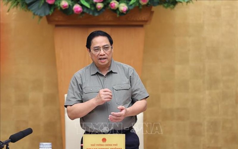 Thủ tướng chỉ đạo 'nóng' giữ ổn định kinh tế sau khi FED tăng lãi suất