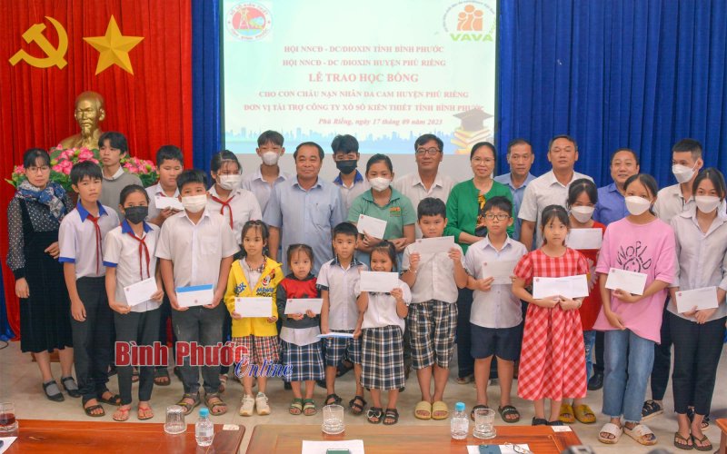 50 suất học bổng tặng con, cháu nạn nhân chất độc da cam/dioxin