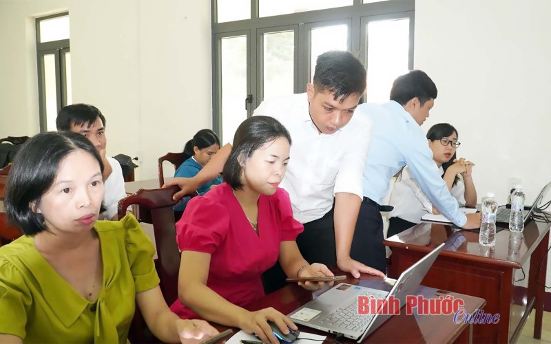 Bình Long: Tập huấn nâng cao trình độ công nghệ thông tin cho lãnh đạo, cán bộ, công chức, viên chức
