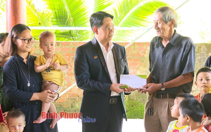 BPTV và Tập đoàn Trường Tươi trao kinh phí hỗ trợ Mái ấm An Vũ