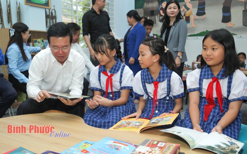 Chủ tịch nước Võ Văn Thưởng thăm Trường Tiểu học Tân Xuân C