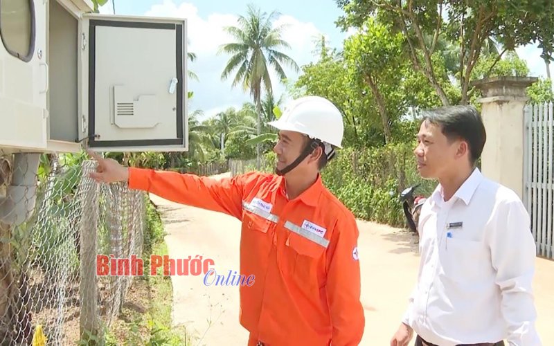 Điện về thắp sáng vùng biên