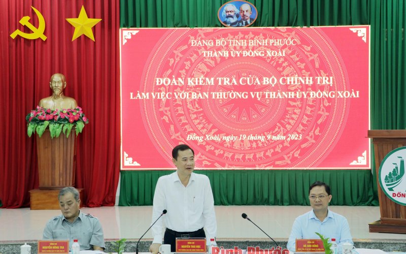Đoàn kiểm tra 889 của Bộ Chính trị làm việc với Ban Thường vụ Thành ủy Đồng Xoài