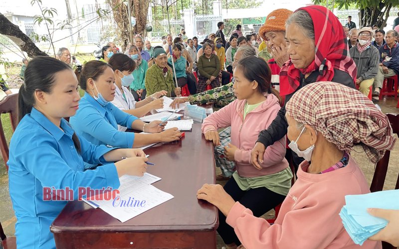 “Hành trình nhân ái” đến với người dân xã Bù Gia Mập 