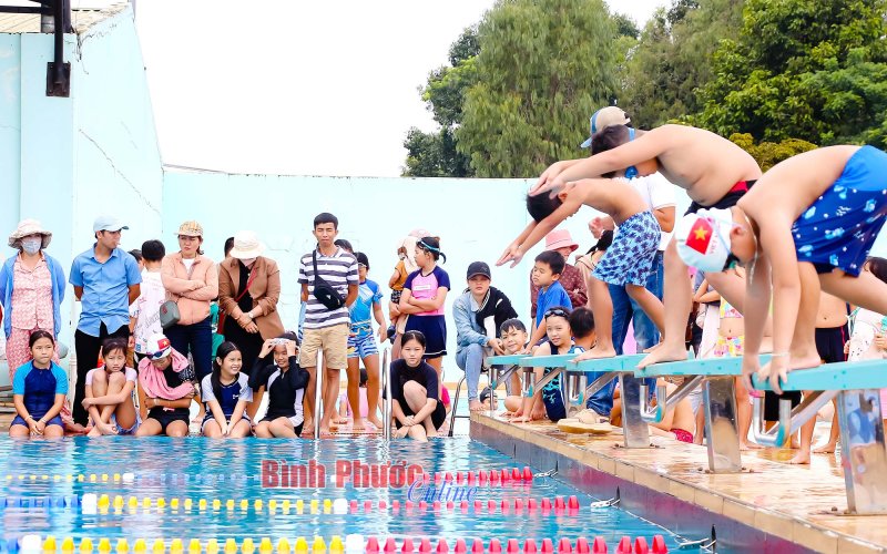Hấp dẫn giải bơi các lứa tuổi thị xã Phước Long năm 2023