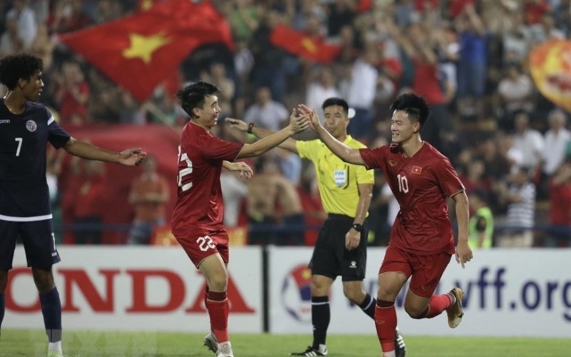 HLV Troussier: Cầu thủ cần xử lý tỉnh táo nếu muốn vươn tầm châu lục