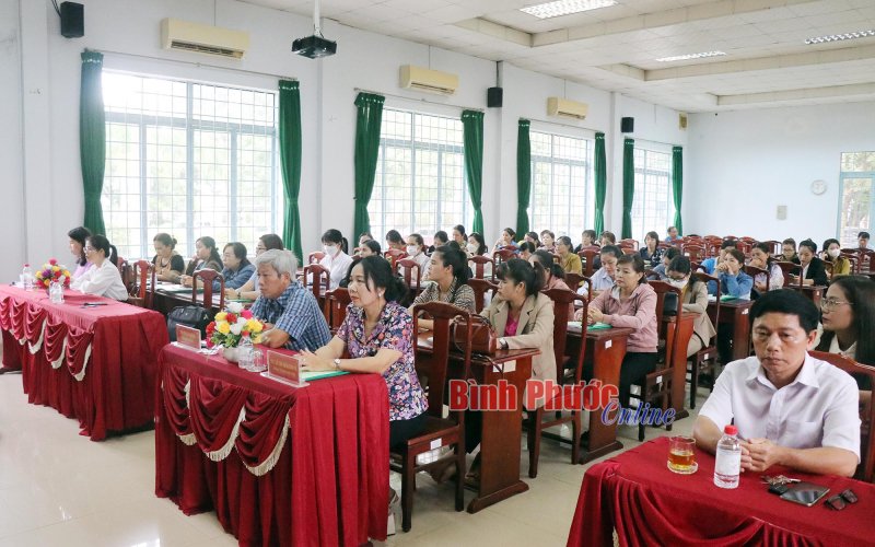 Khai giảng lớp bồi dưỡng nghiệp vụ công tác hội phụ nữ cơ sở 