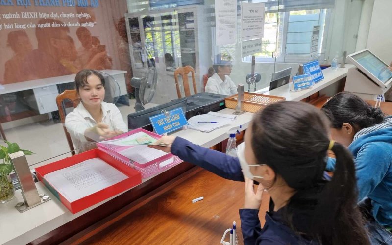 Khuyến nghị đưa chế độ trợ cấp trẻ em, gia đình để hạn chế rút BHXH một lần