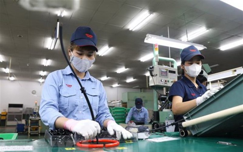 Kinh tế 9 tháng: Vượt qua 'vùng xoáy' để phục hồi, tăng trưởng