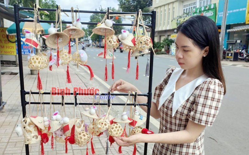 Lung linh sắc m&agrave;u trung thu
