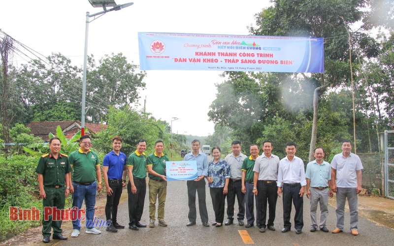 Trên 650 triệu đồng thực hiện chương trình “Dân vận khéo - Kết nối biên cương”