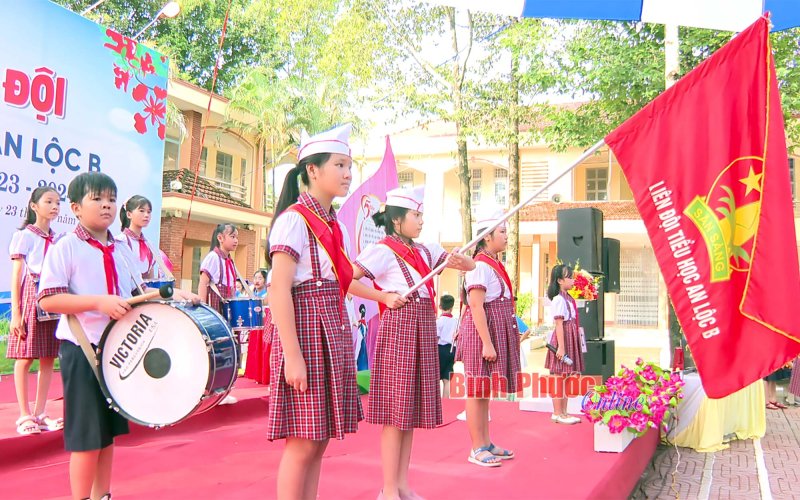Trường Tiểu học An Lộc B tổ chức Đại hội liên đội điểm cấp thị xã