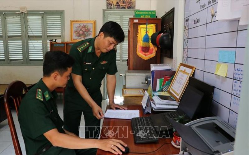 Tư tưởng Chủ tịch Hồ Chí Minh về công tác cán bộ