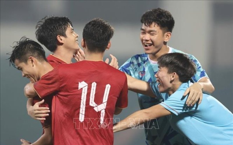 Vòng loại U23 châu Á: U23 Việt Nam chia điểm với U23 Singapore