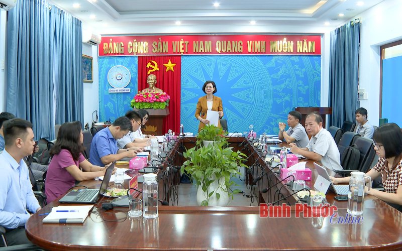Xét chọn đề tài khoa học về bảo tồn và phát triển cây thuốc có hiệu quả kinh tế cao