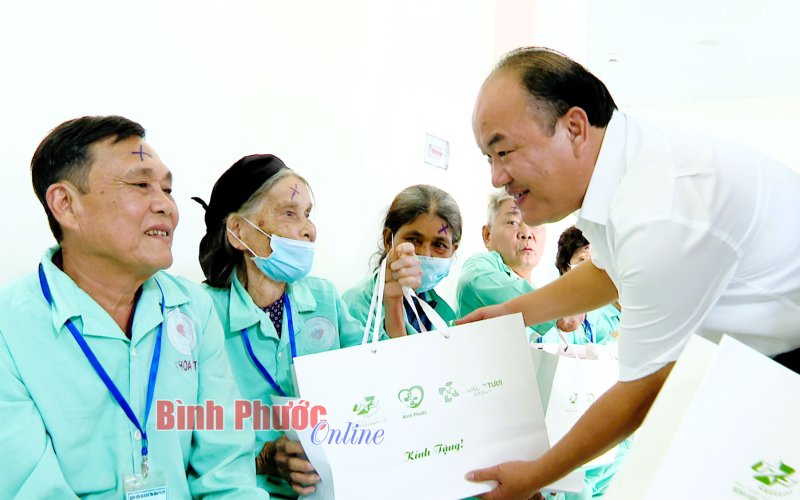 Ý nghĩa từ chương trình ‘Rạng ngời đôi mắt Việt Nam’