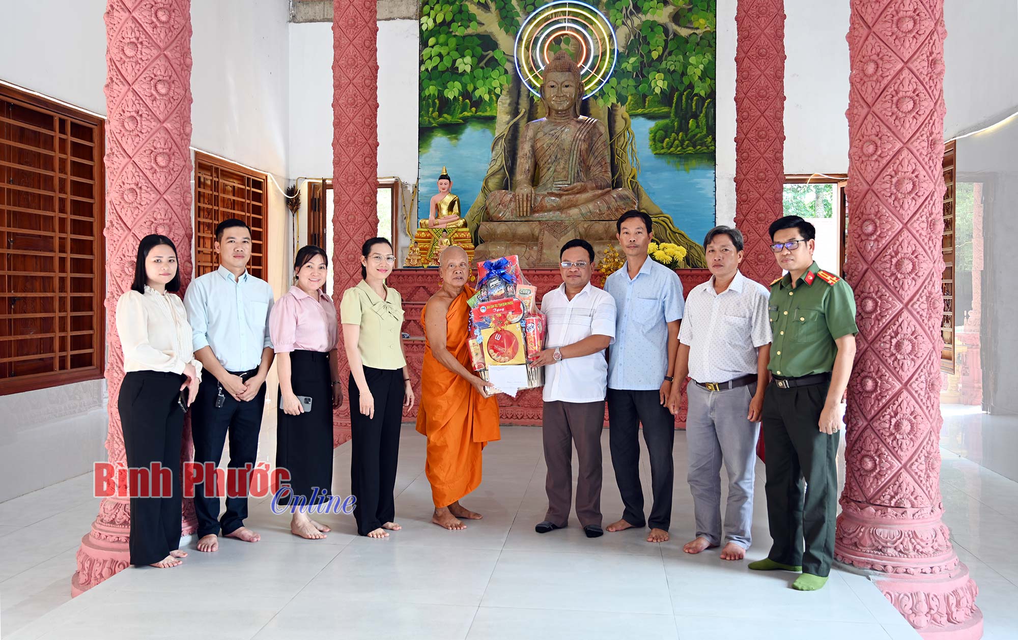 Ban Dân tộc tỉnh Bình Phước chúc mừng lễ Sene Dolta