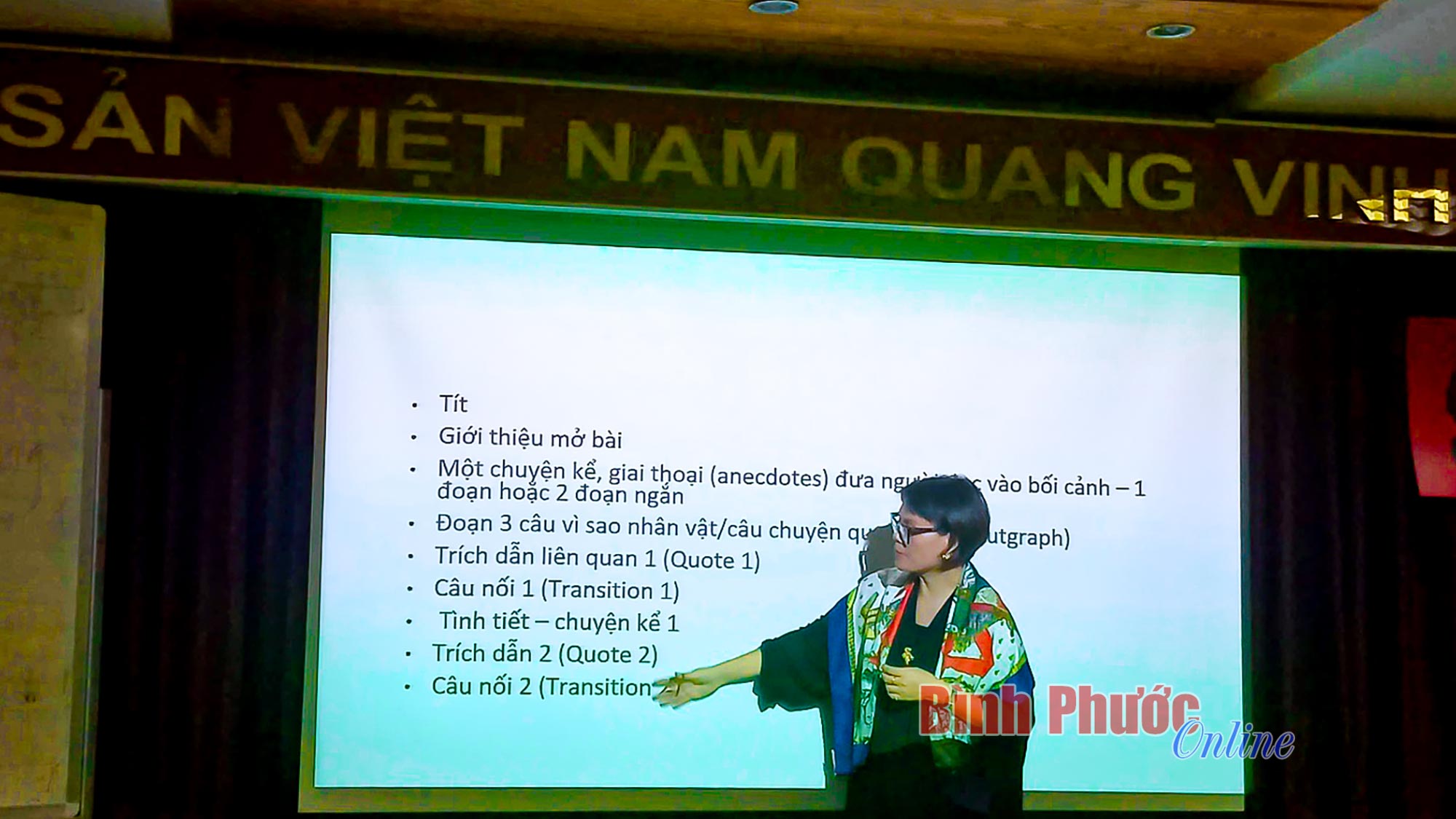 Bồi dưỡng kỹ năng viết bài Feature hiện đại