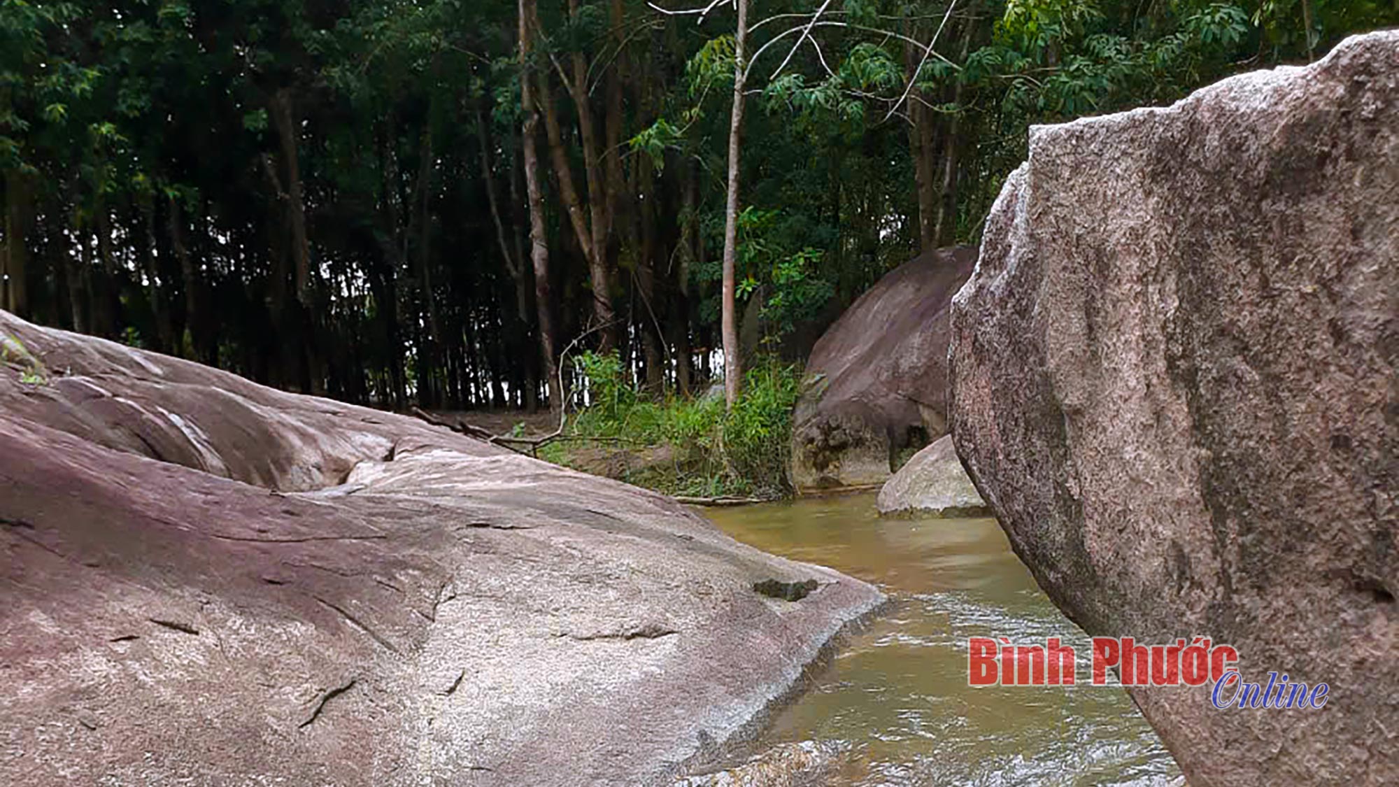 Cần gìn giữ, phát huy giá trị “công viên đá” Tân Thành