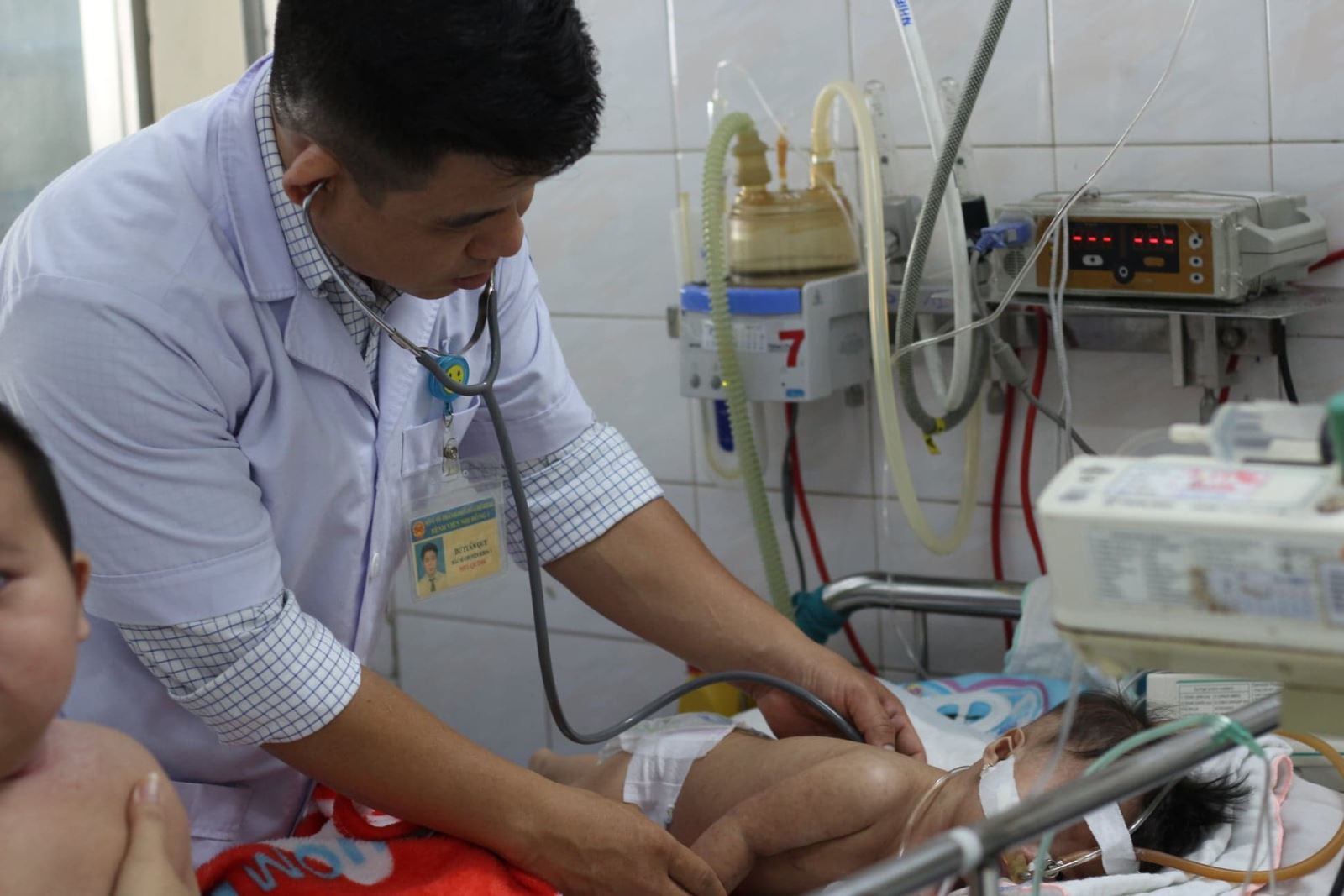 Cảnh giác các biến chứng nặng khi trẻ mắc sởi