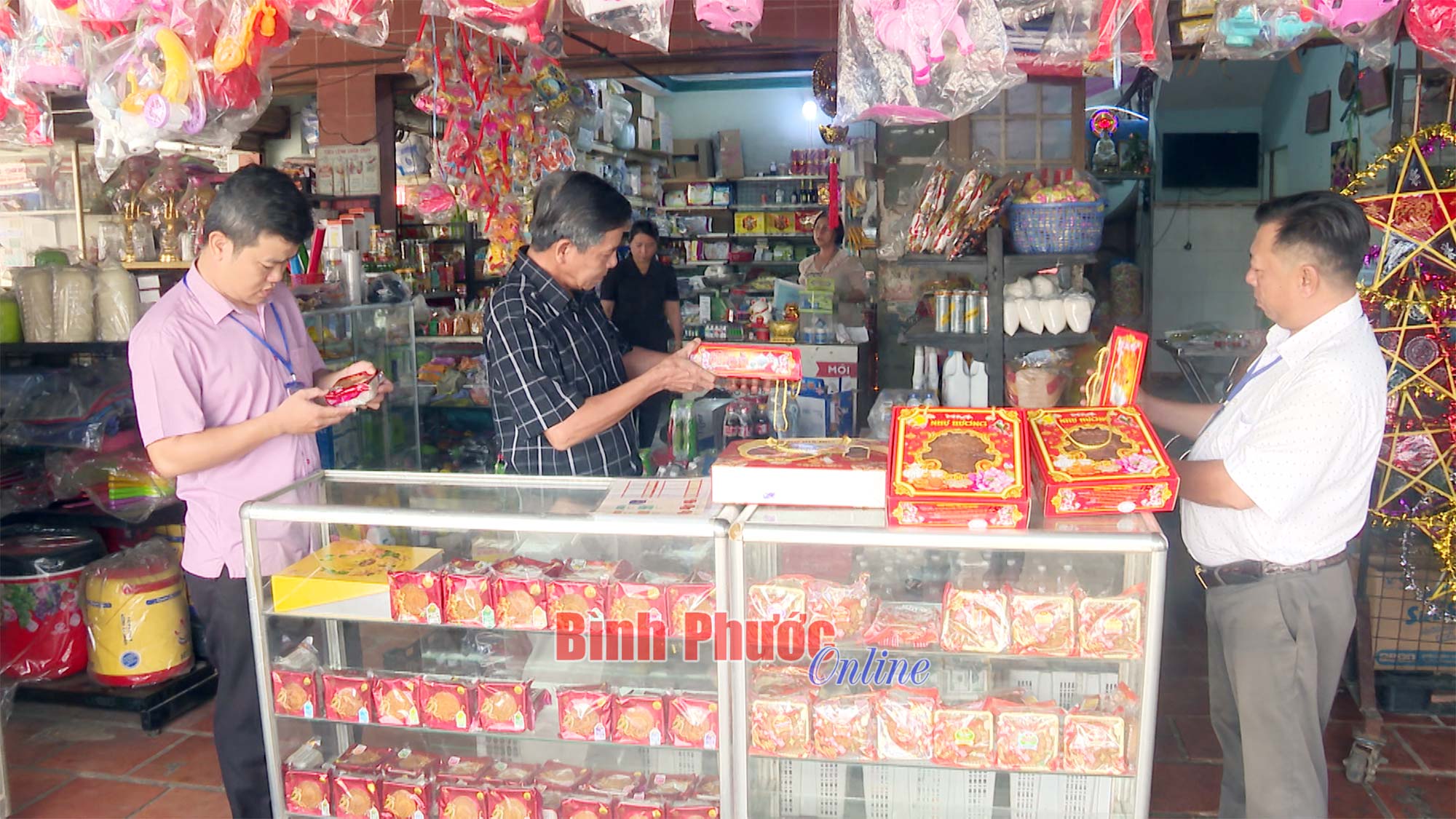 Chơn Thành ra quân kiểm tra an toàn thực phẩm dịp tết Trung thu